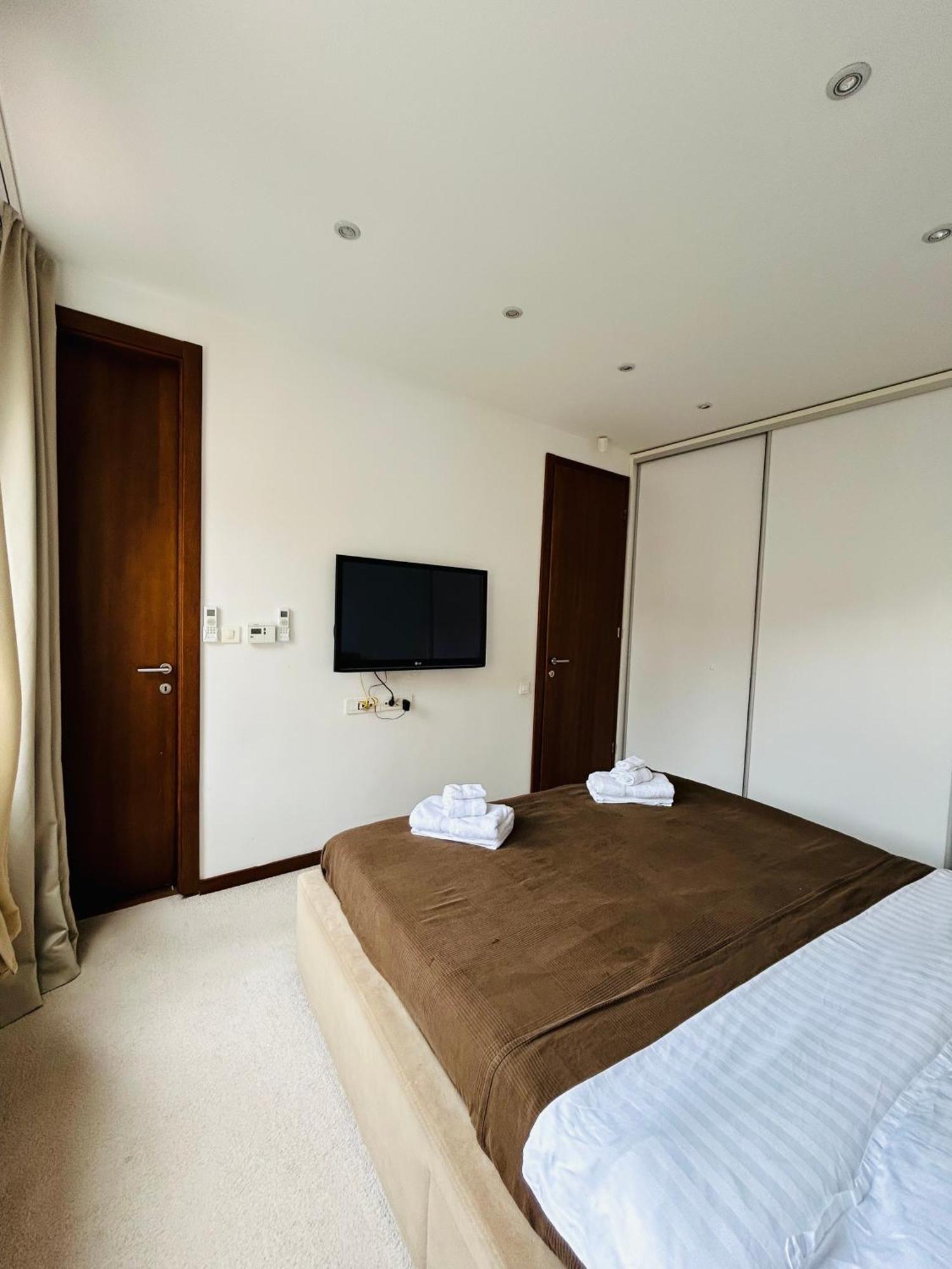 Apartment Swiss Town SJJ
